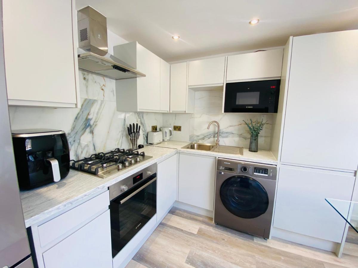 Apartment In Stepney Green London Eksteriør billede